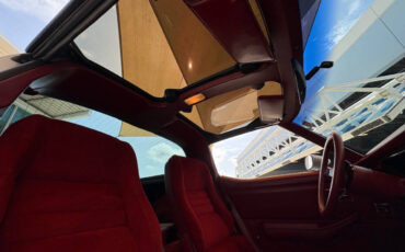 Chevrolet-Corvette-1982-Coupe-28