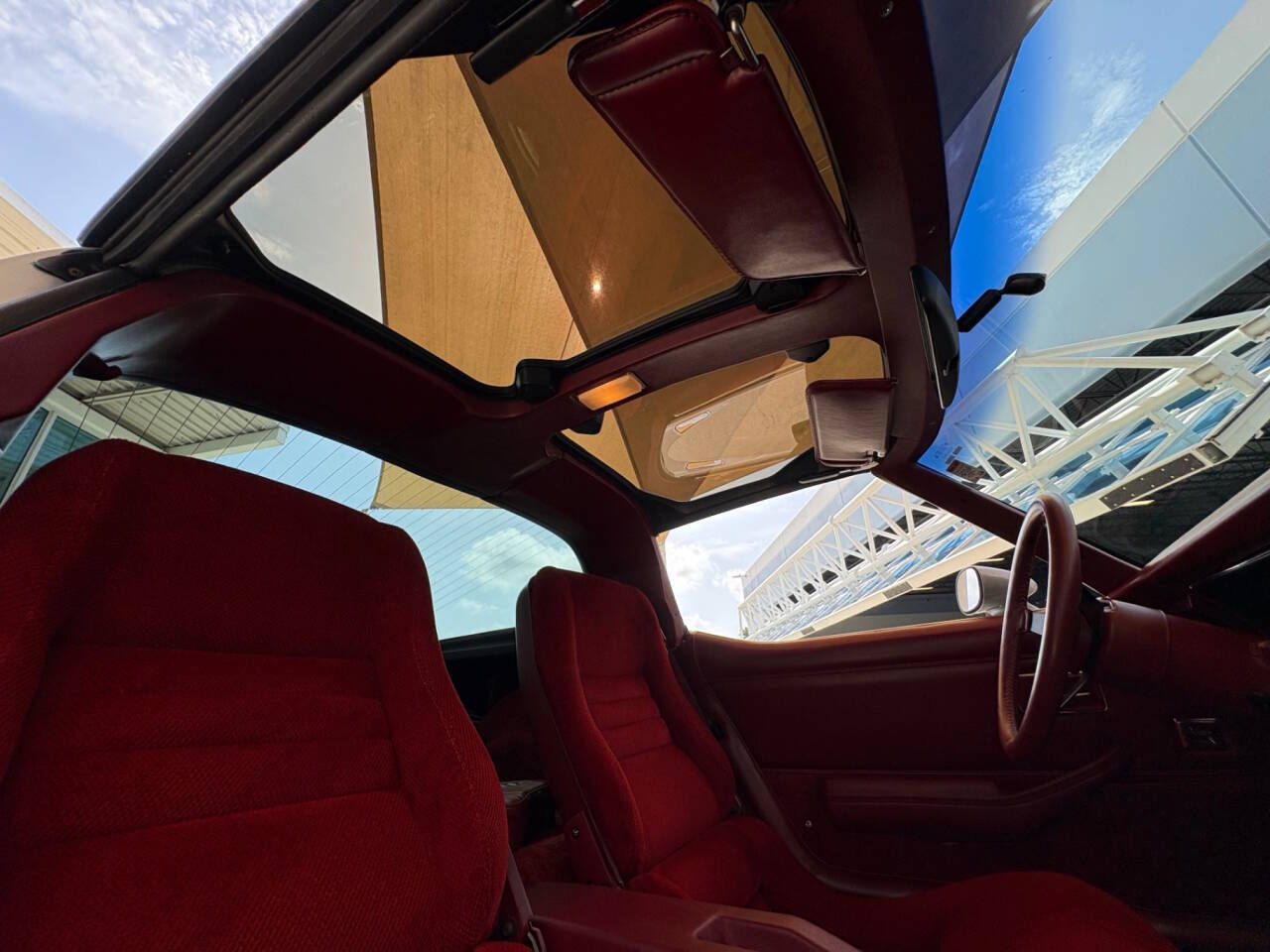 Chevrolet-Corvette-1982-Coupe-28