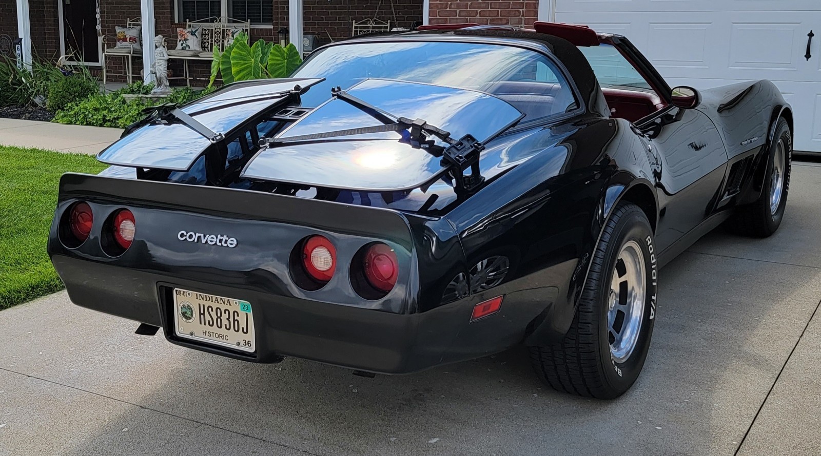 Chevrolet-Corvette-1982-Coupe-3