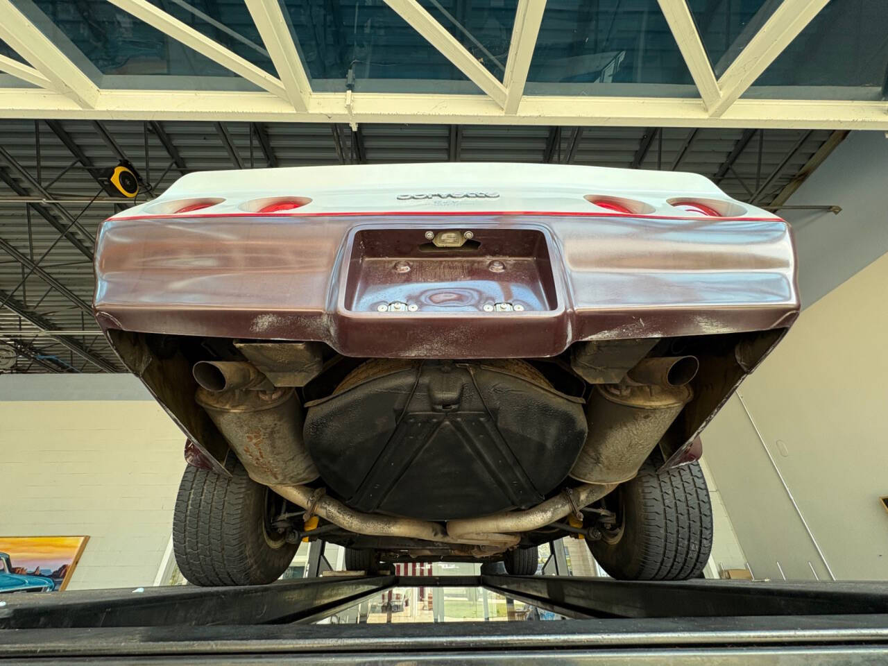 Chevrolet-Corvette-1982-Coupe-37