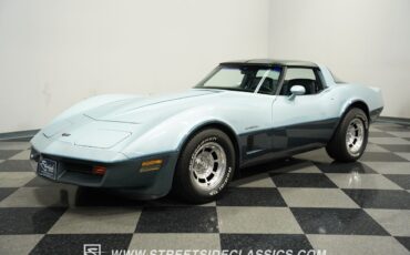 Chevrolet-Corvette-1982-Coupe-5
