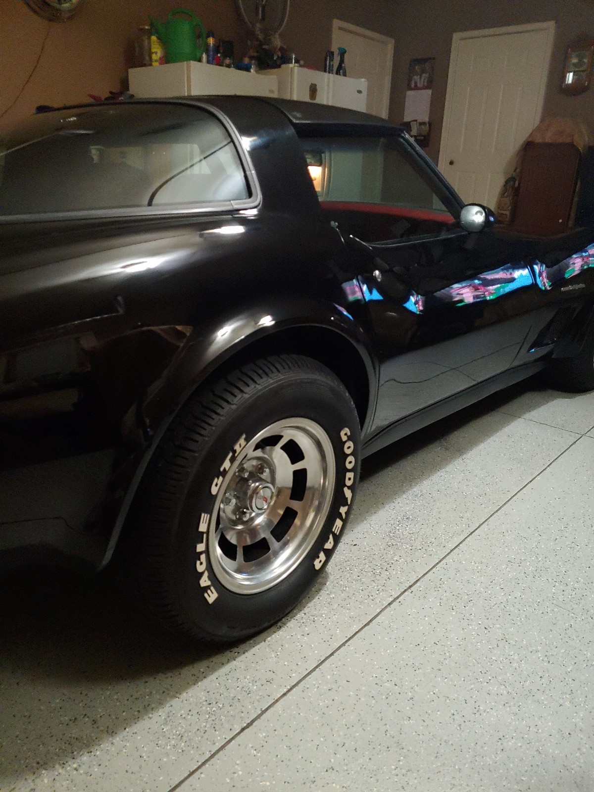 Chevrolet-Corvette-1982-Coupe-7
