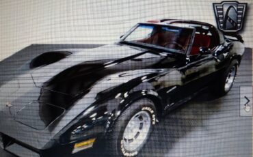 Chevrolet-Corvette-1982-Coupe-9