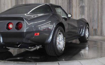 Chevrolet-Corvette-1982-LOW-MILES-11