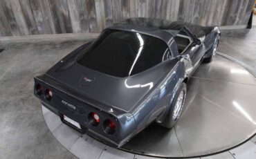 Chevrolet-Corvette-1982-LOW-MILES-15