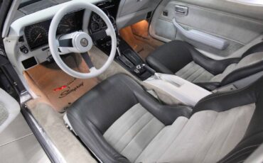 Chevrolet-Corvette-1982-LOW-MILES-20