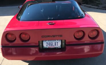 Chevrolet-Corvette-1984-Hatchback-16