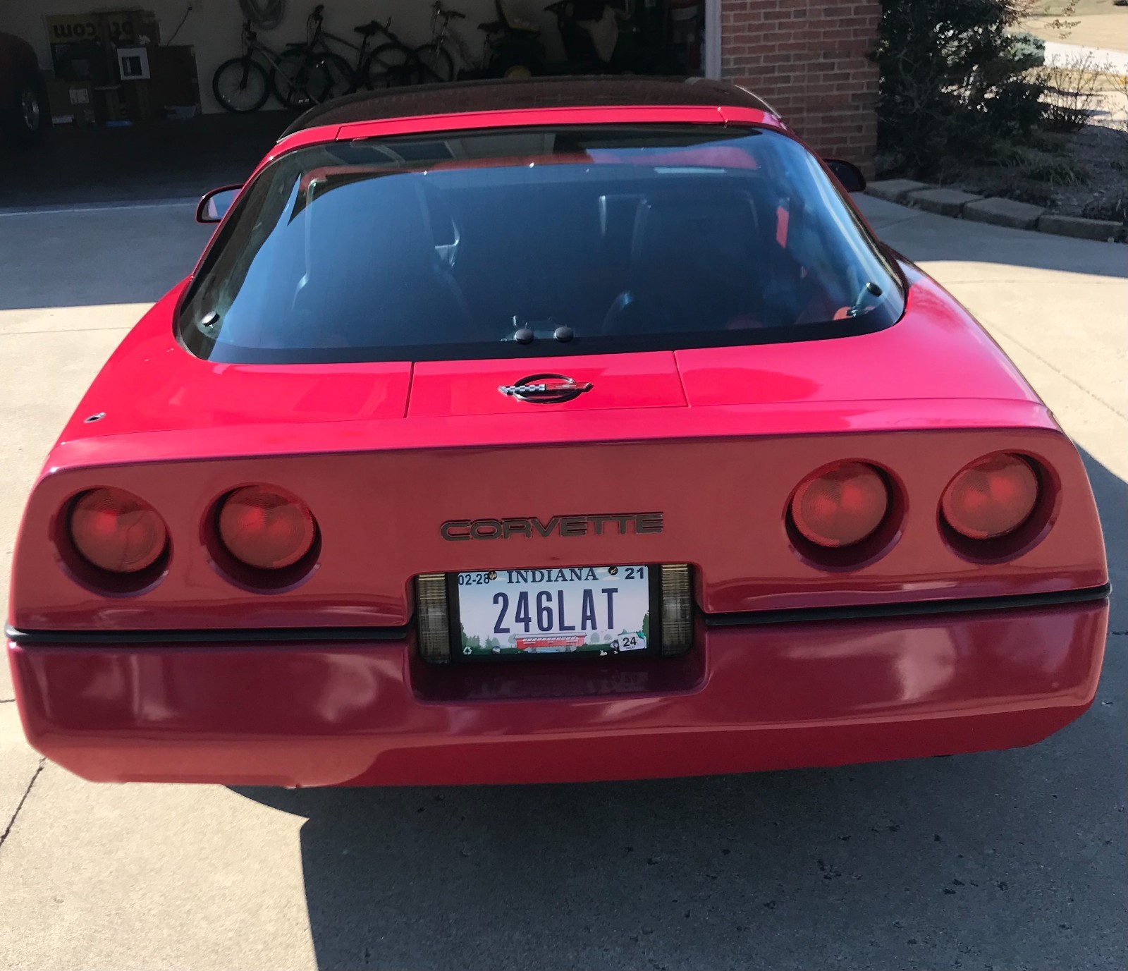 Chevrolet-Corvette-1984-Hatchback-16