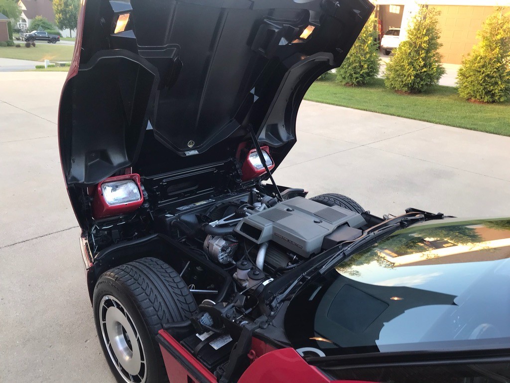 Chevrolet-Corvette-1984-Hatchback-4