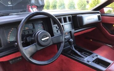 Chevrolet-Corvette-1984-Hatchback-5