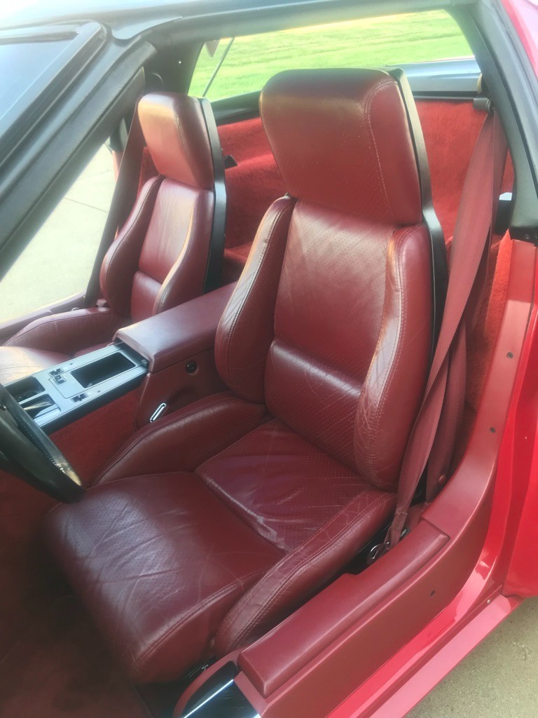 Chevrolet-Corvette-1984-Hatchback-7