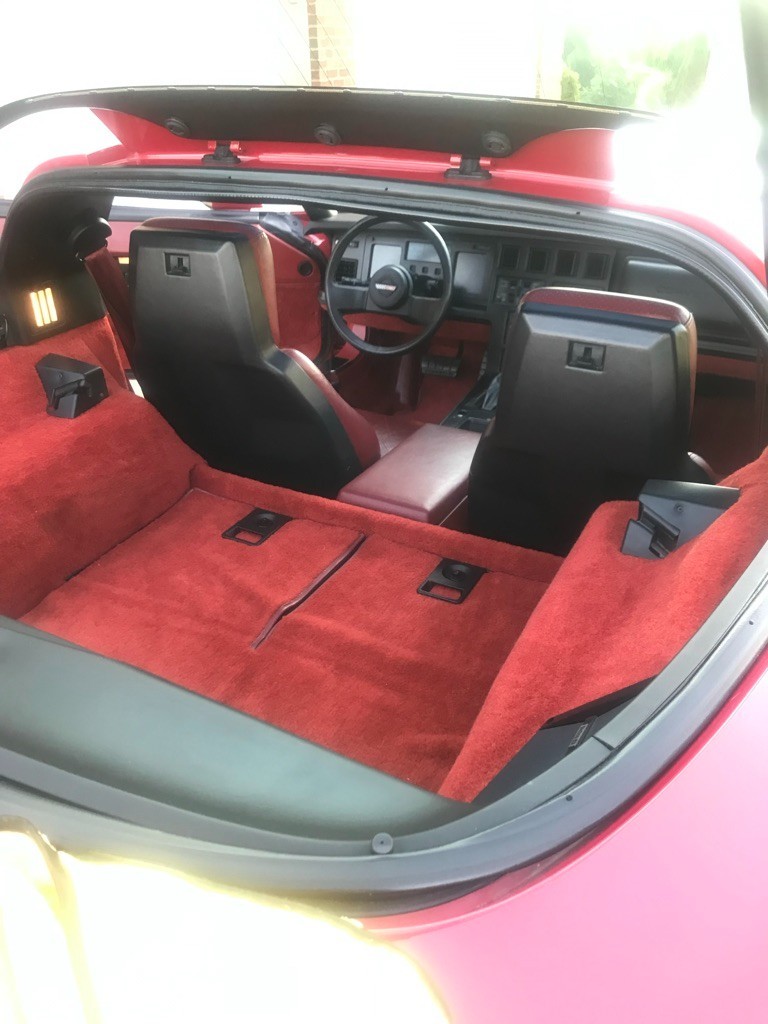 Chevrolet-Corvette-1984-Hatchback-8
