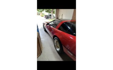 Chevrolet-Corvette-1985-Red-Tan-1
