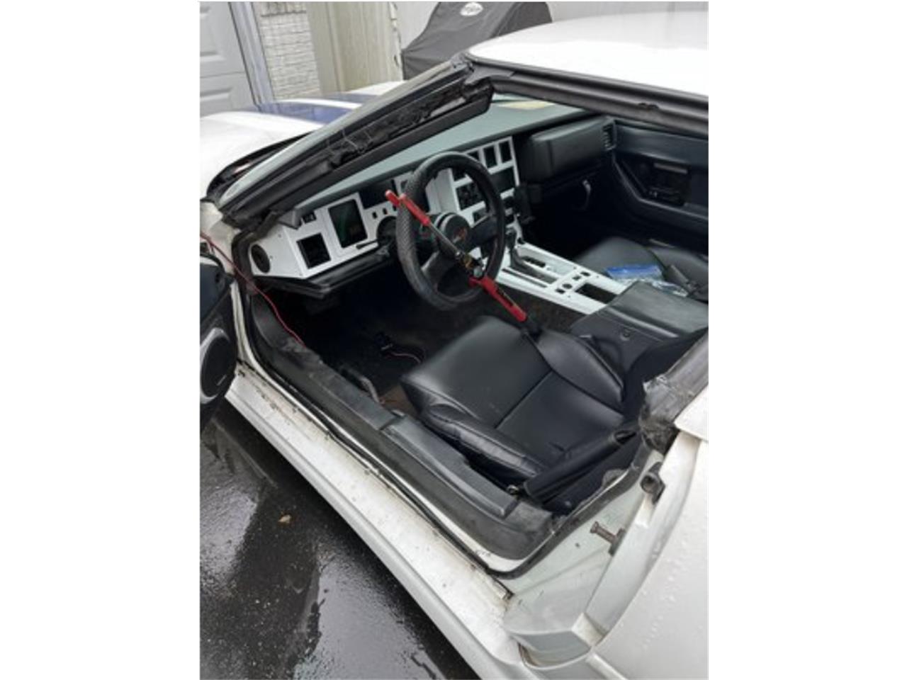 Chevrolet-Corvette-1985-White-Blk-White-11