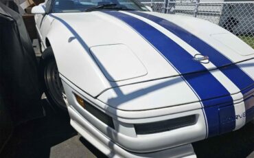 Chevrolet-Corvette-1985-White-Blk-White-3