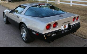 Chevrolet-Corvette-1986-16