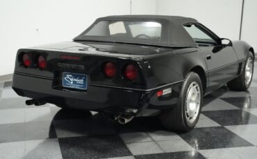 Chevrolet-Corvette-1986-Convertible-10