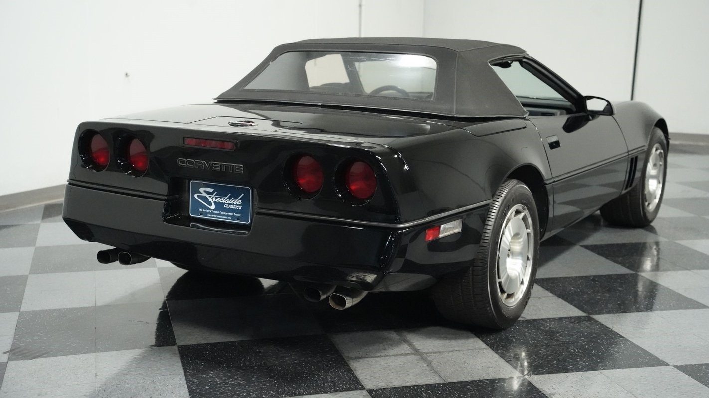 Chevrolet-Corvette-1986-Convertible-10