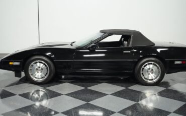 Chevrolet-Corvette-1986-Convertible-2