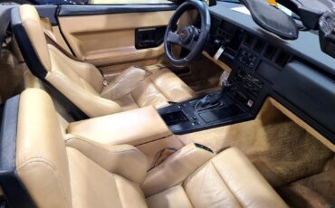 Chevrolet-Corvette-1986-Convertible-2