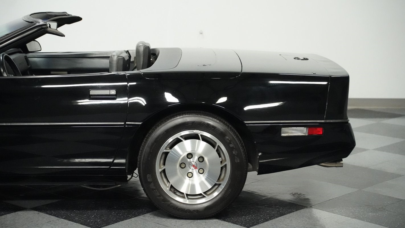 Chevrolet-Corvette-1986-Convertible-22