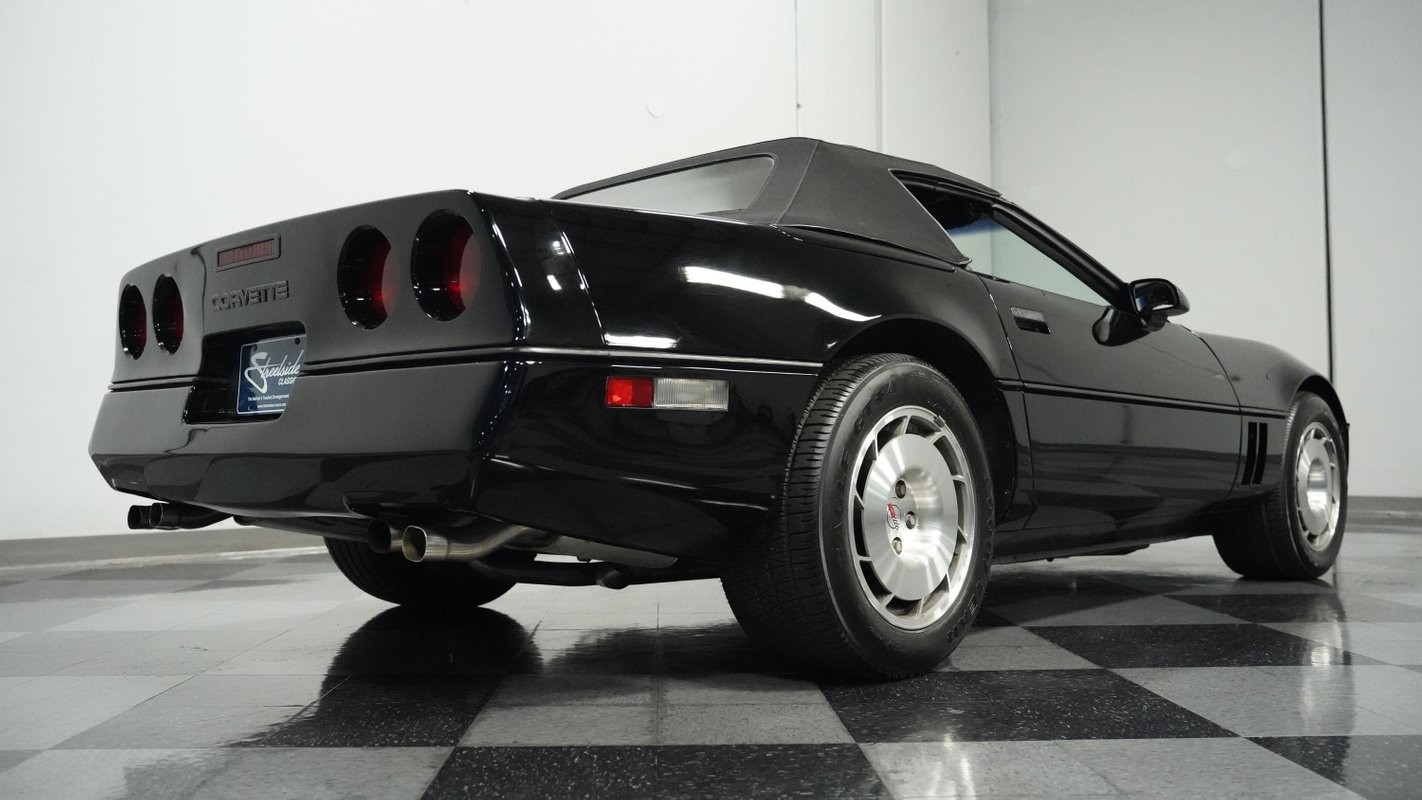 Chevrolet-Corvette-1986-Convertible-24