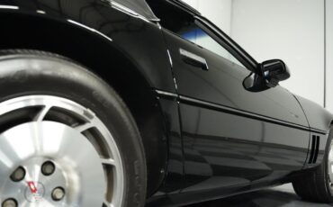 Chevrolet-Corvette-1986-Convertible-25