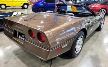 Chevrolet-Corvette-1986-Convertible-3