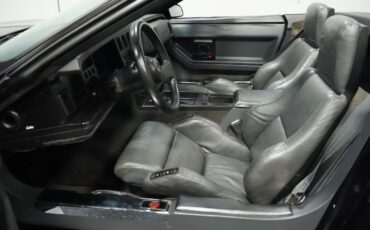 Chevrolet-Corvette-1986-Convertible-33
