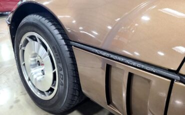 Chevrolet-Corvette-1986-Convertible-6
