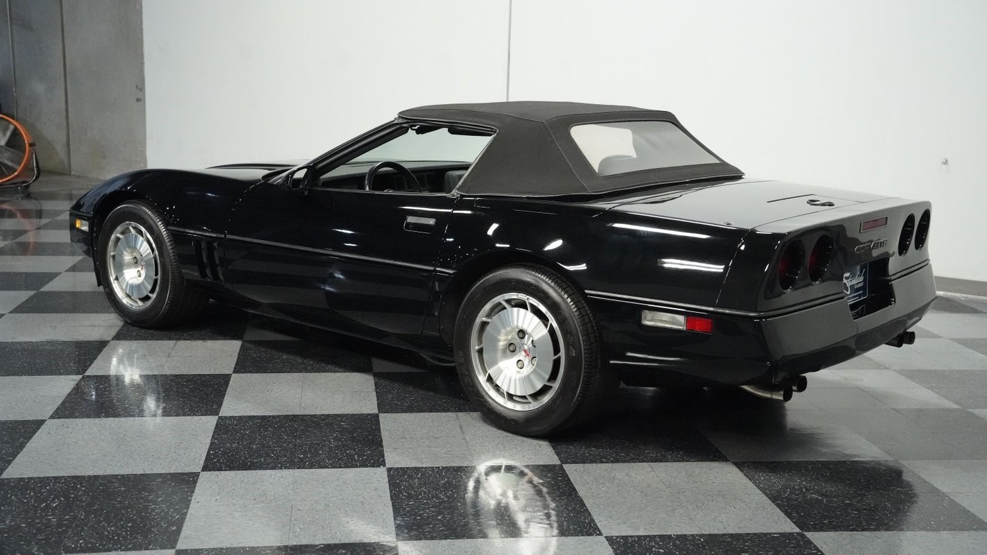 Chevrolet-Corvette-1986-Convertible-7