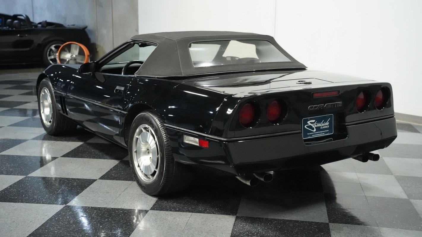 Chevrolet-Corvette-1986-Convertible-8