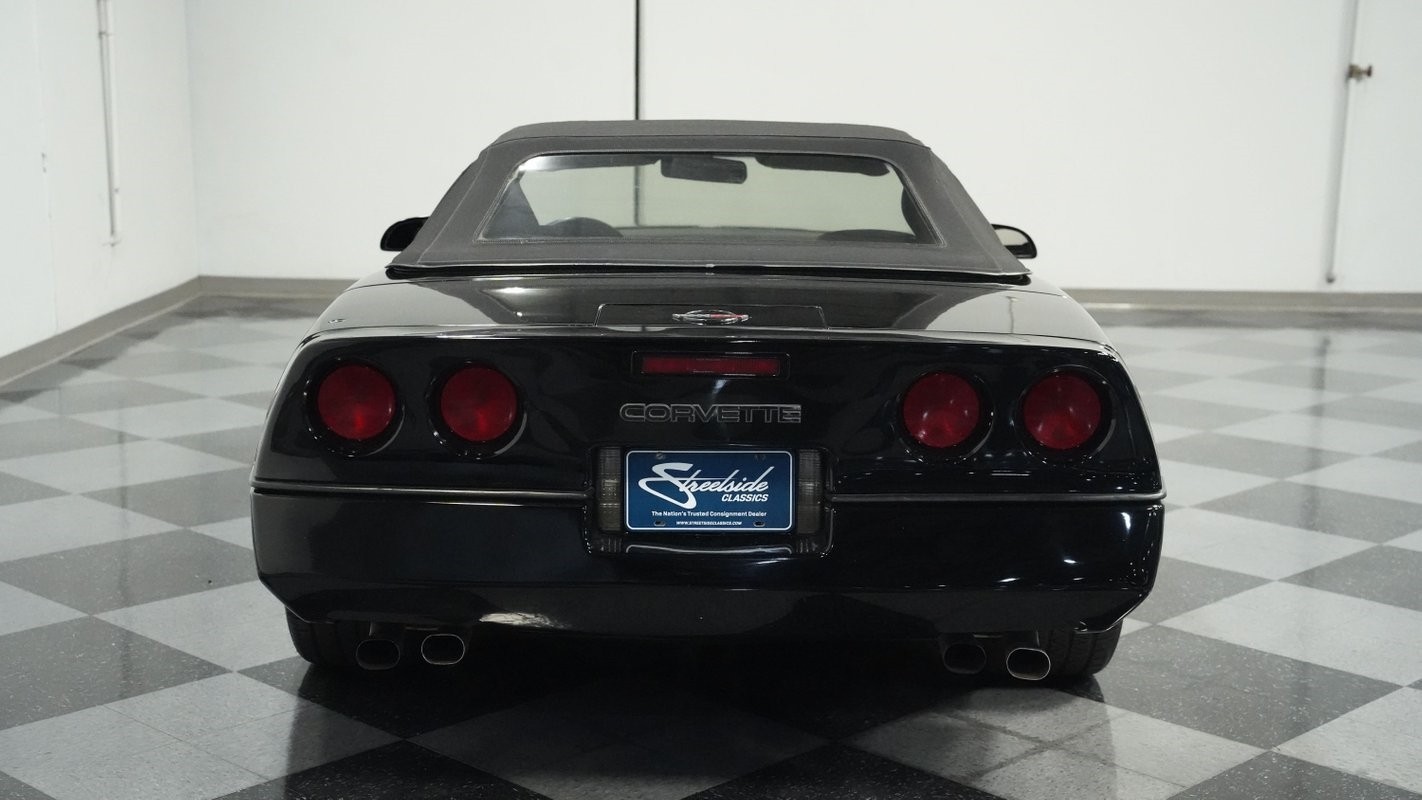 Chevrolet-Corvette-1986-Convertible-9