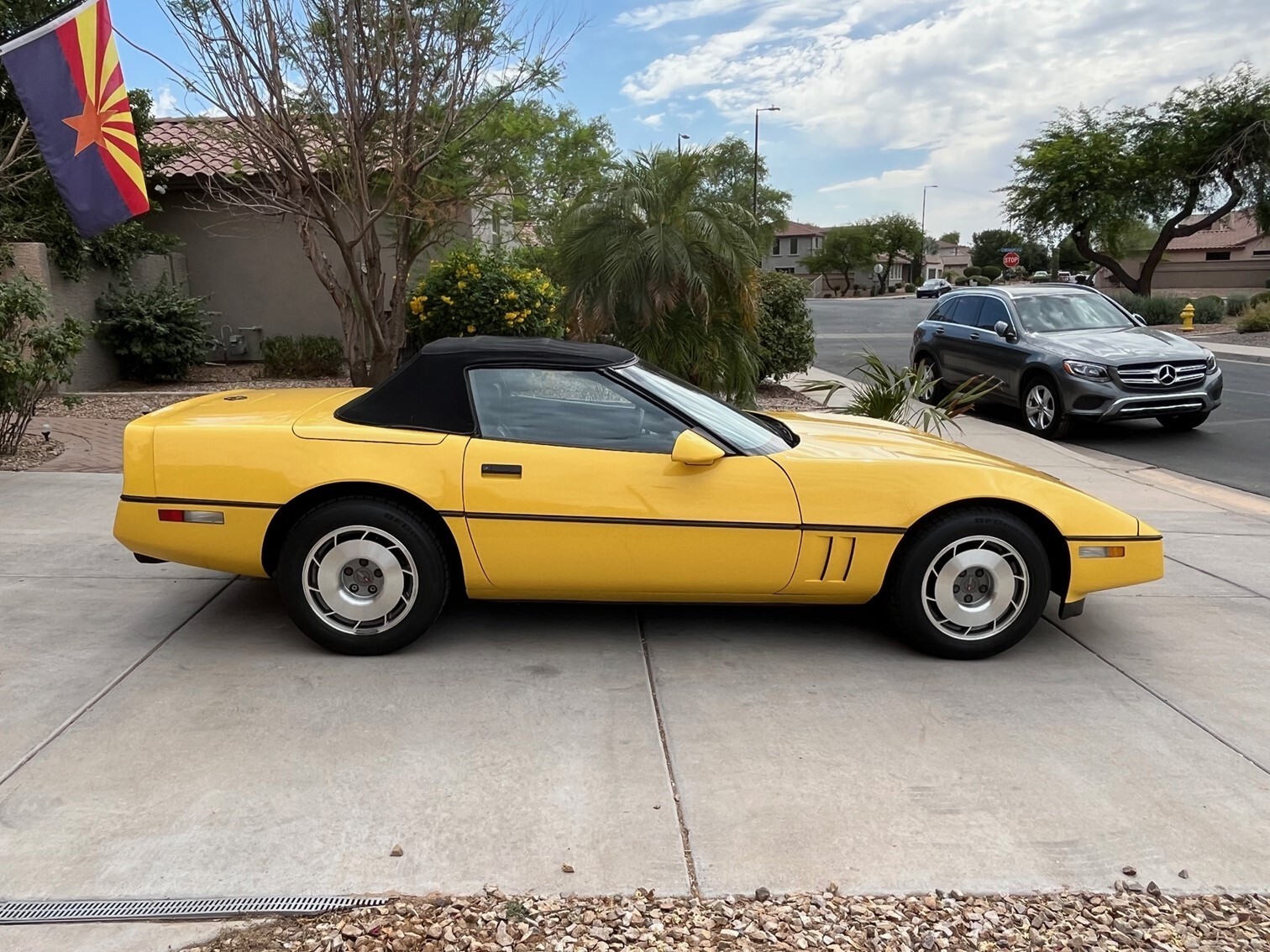 Chevrolet-Corvette-1987-Convertible-17