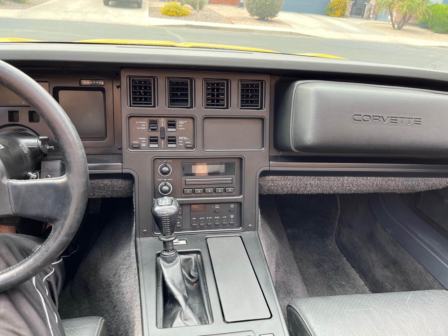 Chevrolet-Corvette-1987-Convertible-8