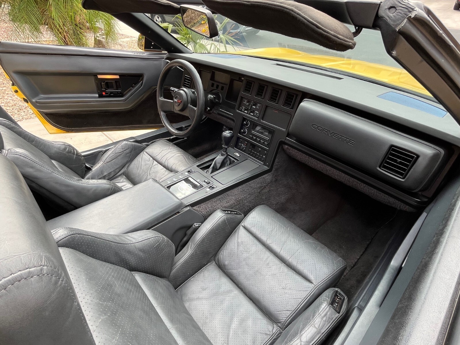 Chevrolet-Corvette-1987-Convertible-9