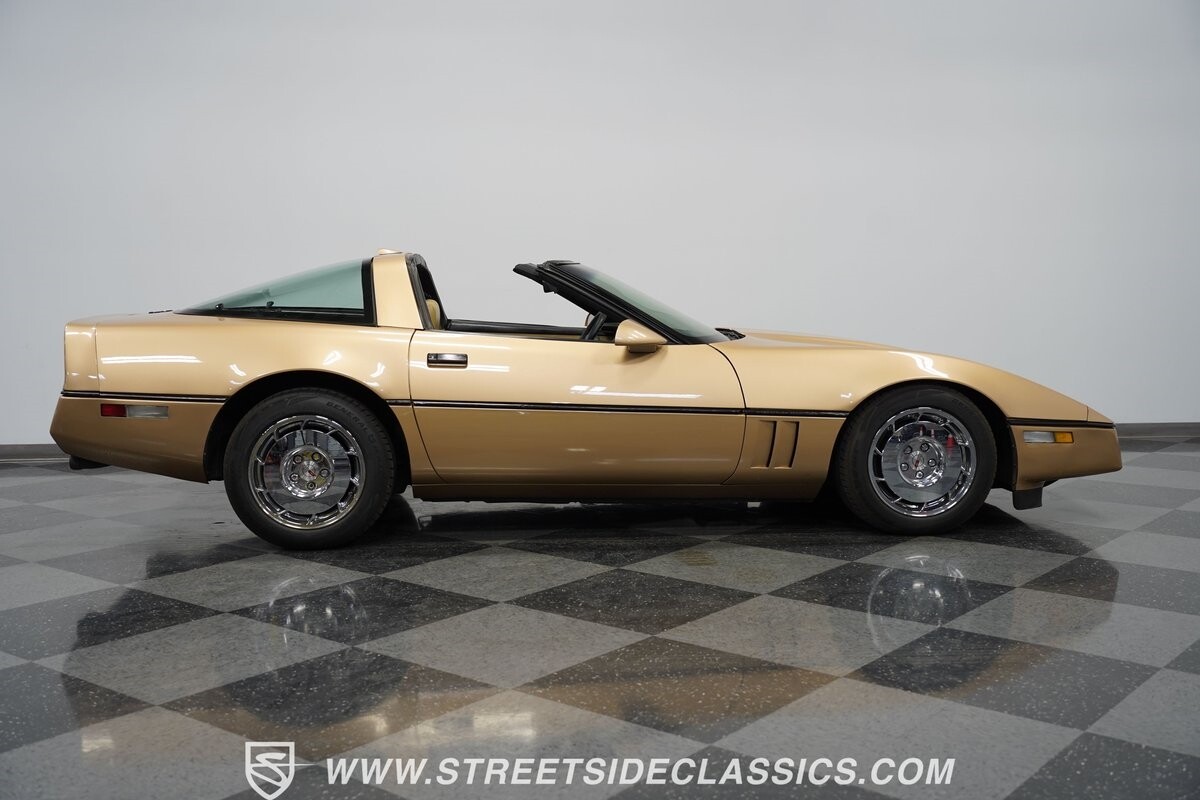 Chevrolet-Corvette-1987-Coupe-14