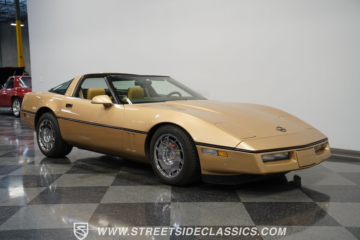 Chevrolet-Corvette-1987-Coupe-15