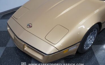 Chevrolet-Corvette-1987-Coupe-20