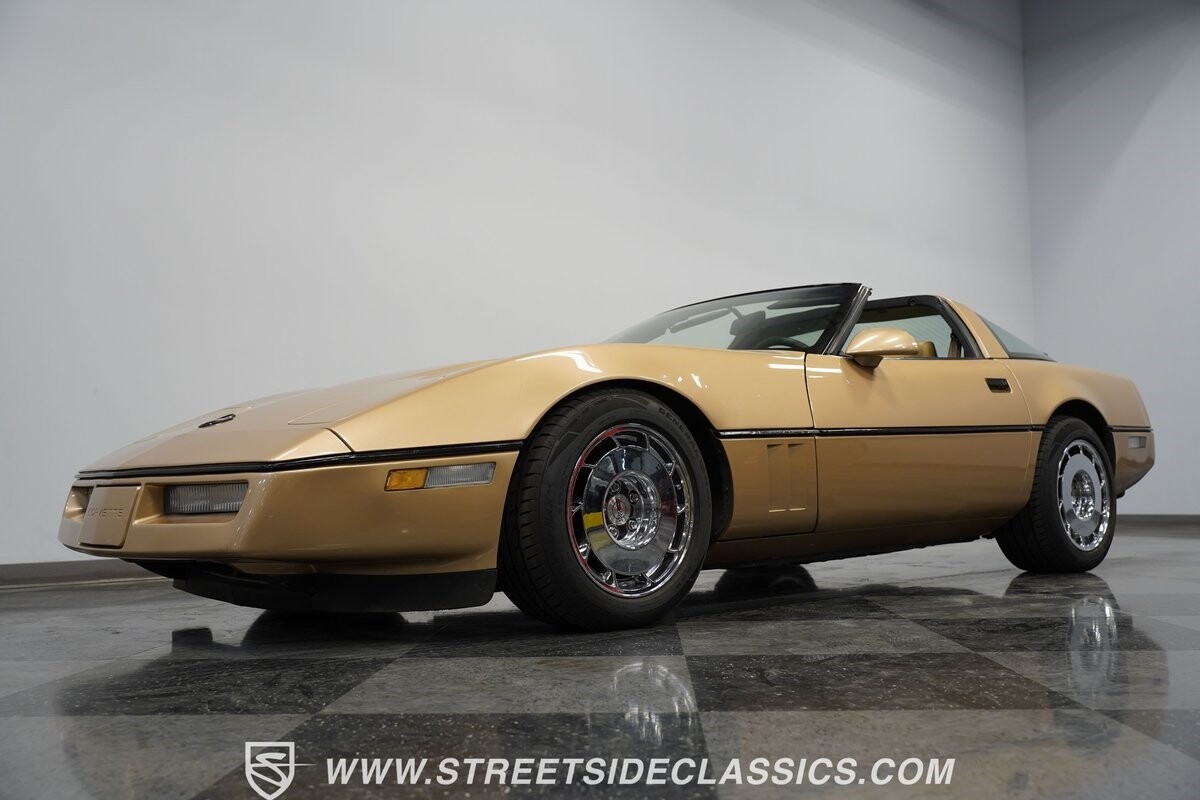 Chevrolet-Corvette-1987-Coupe-21
