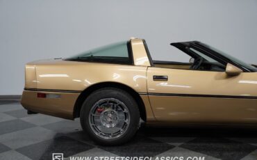 Chevrolet-Corvette-1987-Coupe-28