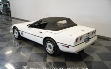 Chevrolet-Corvette-1987-White-Tan-10