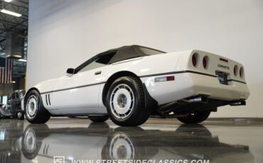 Chevrolet-Corvette-1987-White-Tan-12