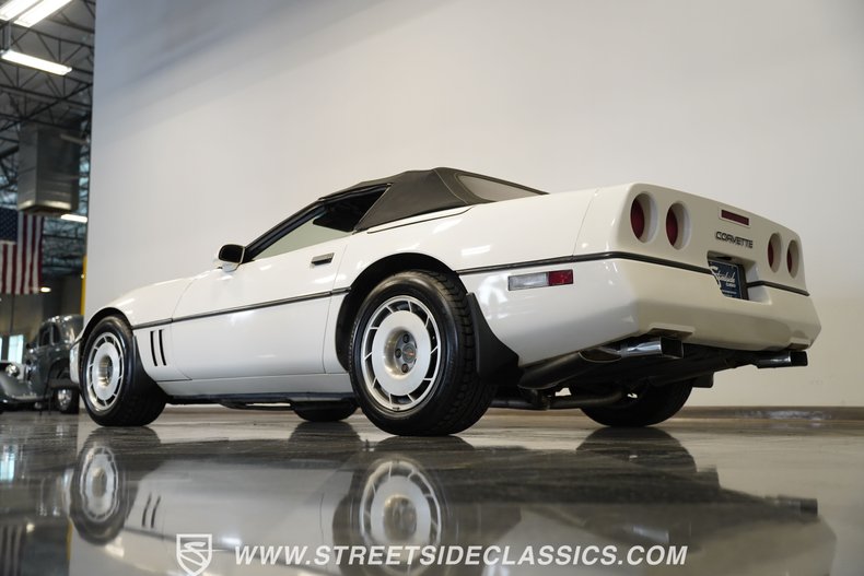 Chevrolet-Corvette-1987-White-Tan-12