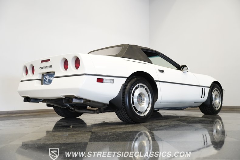 Chevrolet-Corvette-1987-White-Tan-13