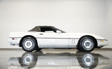 Chevrolet-Corvette-1987-White-Tan-16