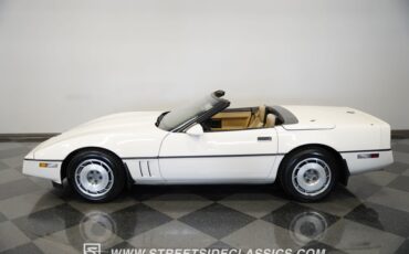 Chevrolet-Corvette-1987-White-Tan-21