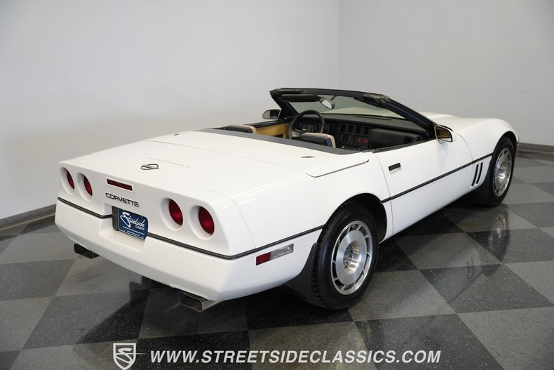 Chevrolet-Corvette-1987-White-Tan-23