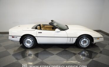 Chevrolet-Corvette-1987-White-Tan-24