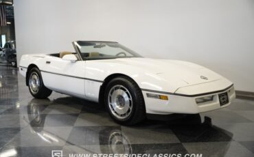 Chevrolet-Corvette-1987-White-Tan-25